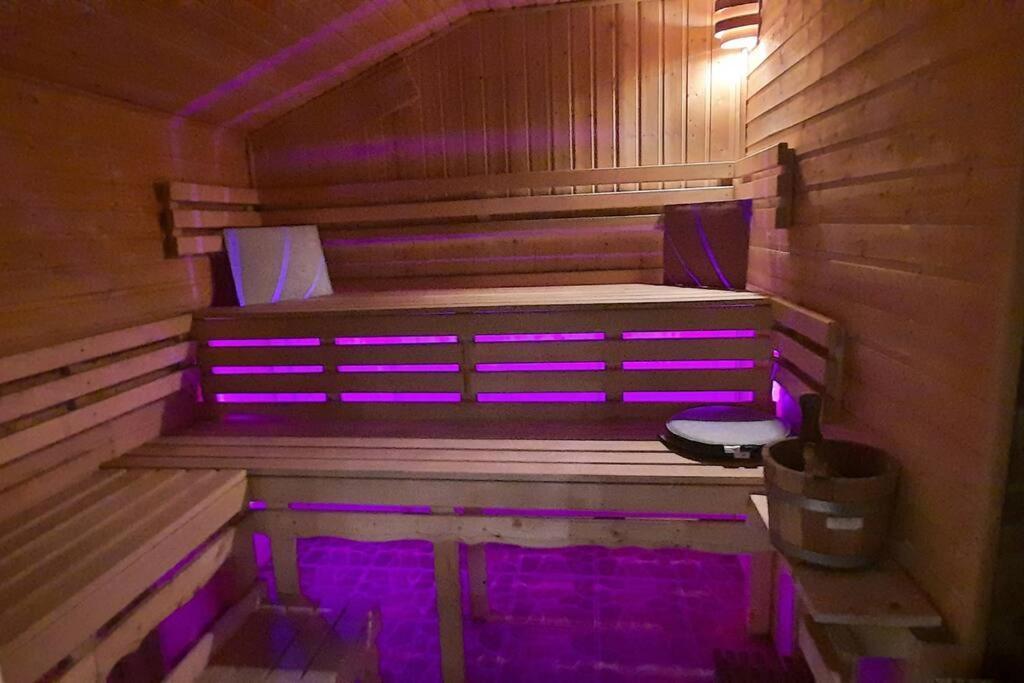 Bungalow Mit Sauna In Einer Ruhige Wald Lage. Grossnaundorf Kültér fotó