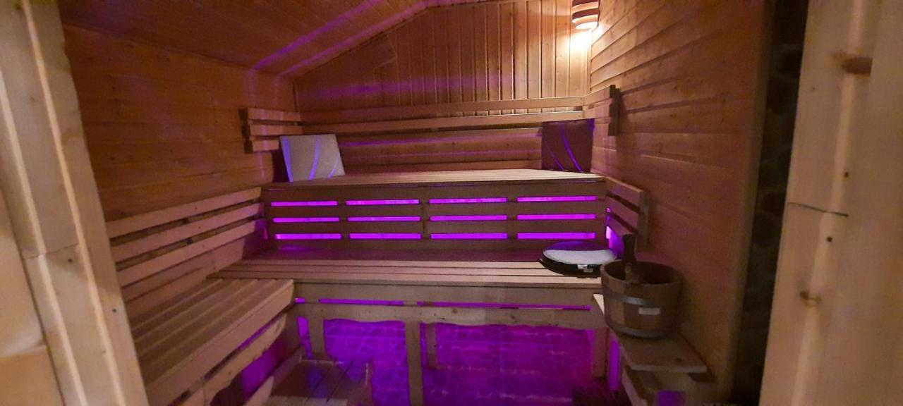 Bungalow Mit Sauna In Einer Ruhige Wald Lage. Grossnaundorf Kültér fotó
